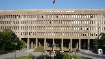 Devlet sistemlerine sızıp gerçek diploma hazırladılar!