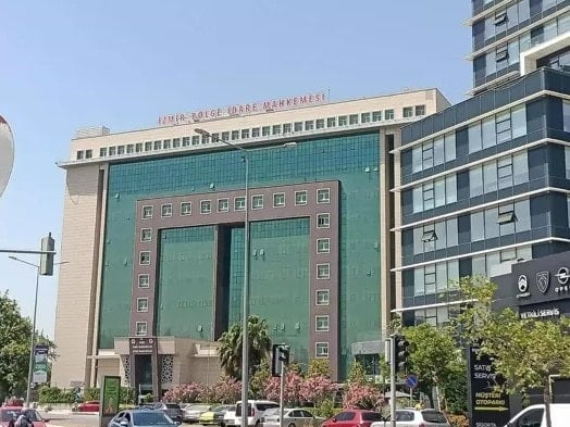 Adliye personelleri rüşvet alırken suçüstü yakalandı!