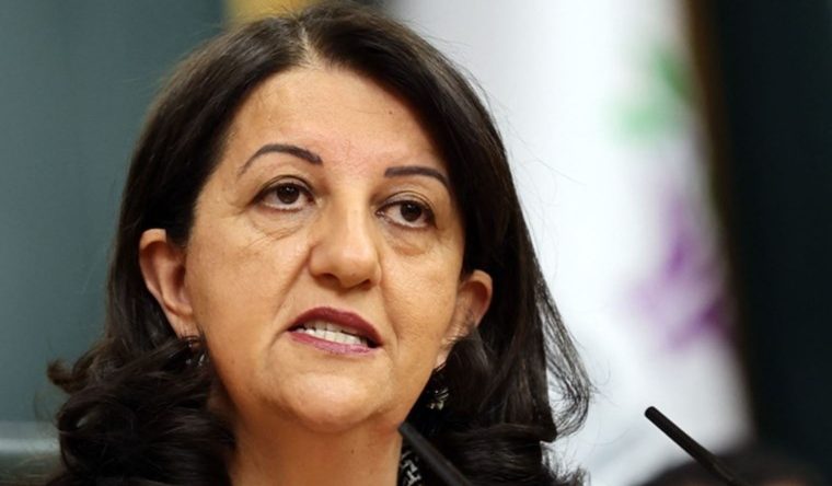 Pervin Buldan İtalya’da trafik kazası geçirdi.