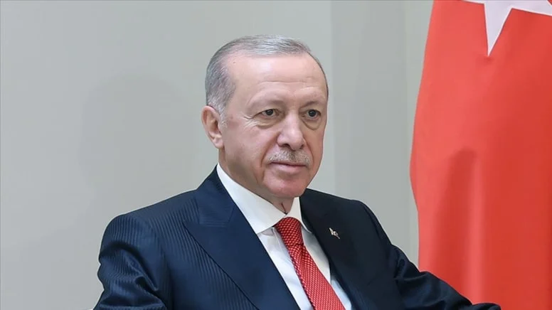 Erdoğan: Görevi kötüye kullananların gözünün yaşına bakmayız!