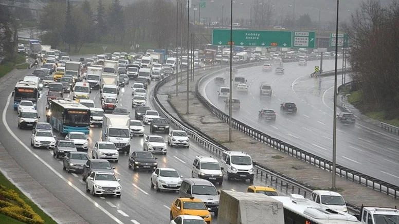 İstanbullunun trafik çilesi hafta sonuna taştı!