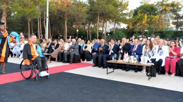 Onbeş Kasım Kıbrıs Üniversitesi mezuniyet töreni gerçekleşti