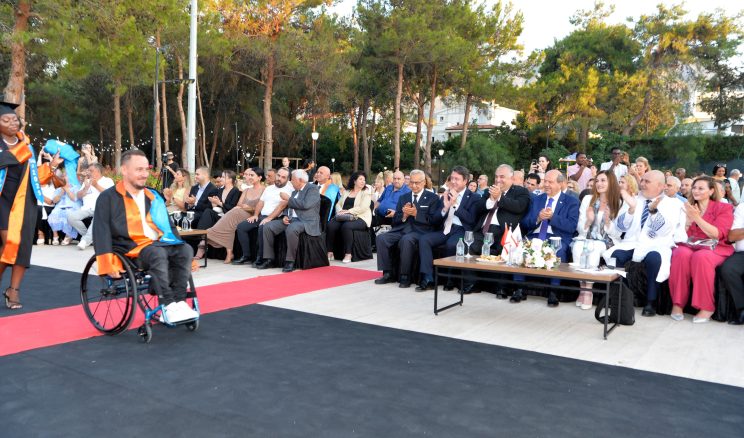 Onbeş Kasım Kıbrıs Üniversitesi mezuniyet töreni gerçekleşti